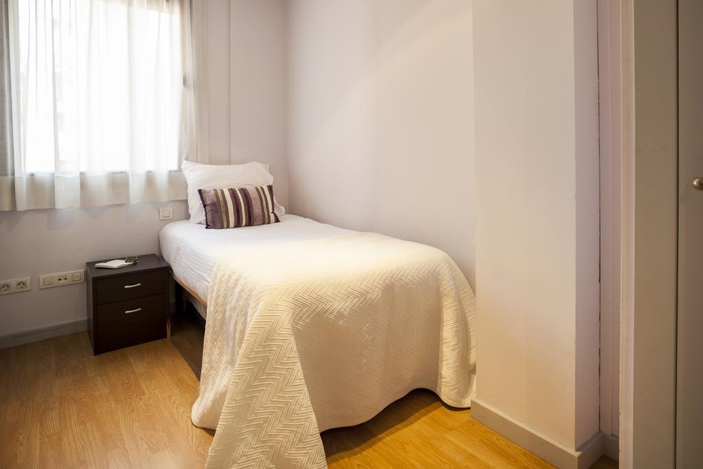 Short Stay Group Camp Nou Serviced Apartments Barcelona Bagian luar foto
