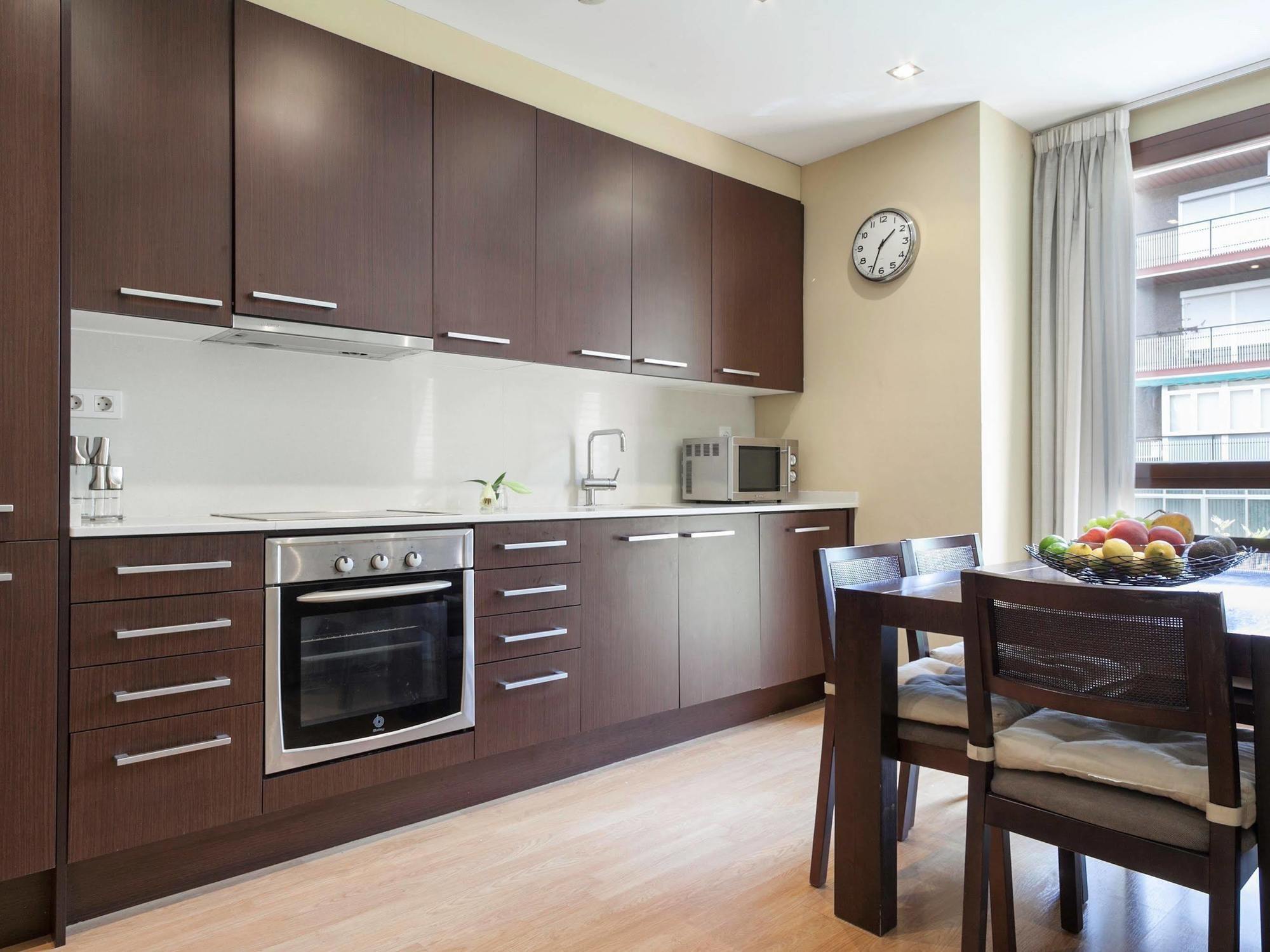 Short Stay Group Camp Nou Serviced Apartments Barcelona Bagian luar foto