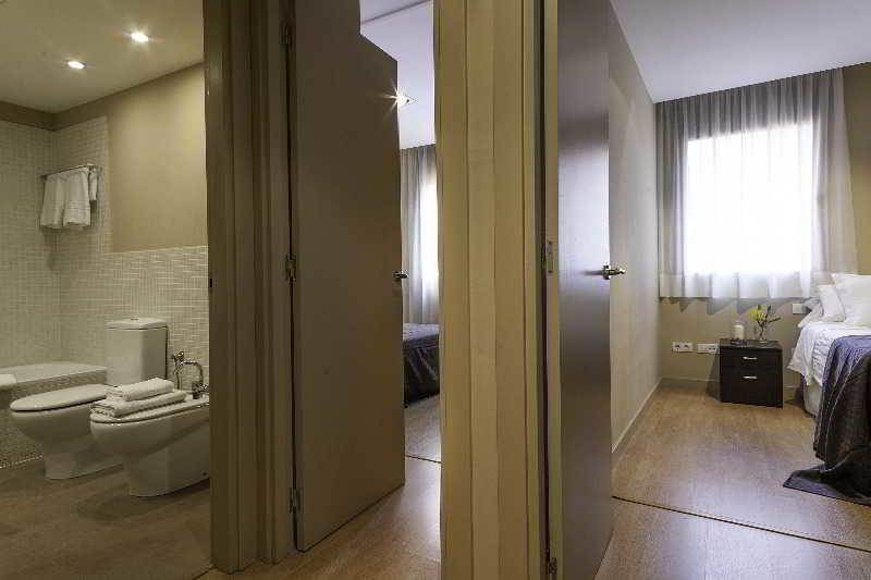 Short Stay Group Camp Nou Serviced Apartments Barcelona Bagian luar foto