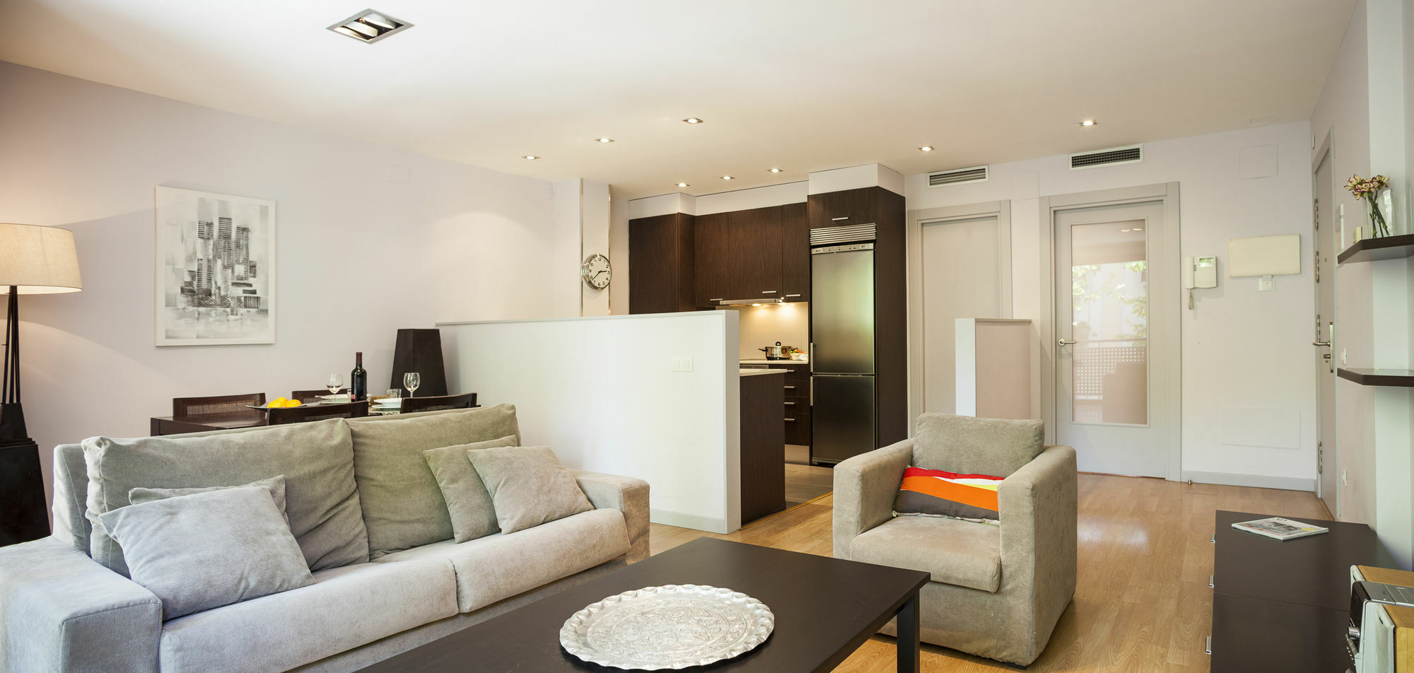 Short Stay Group Camp Nou Serviced Apartments Barcelona Bagian luar foto