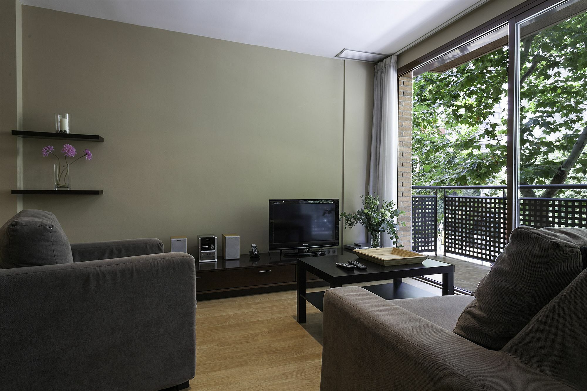 Short Stay Group Camp Nou Serviced Apartments Barcelona Bagian luar foto