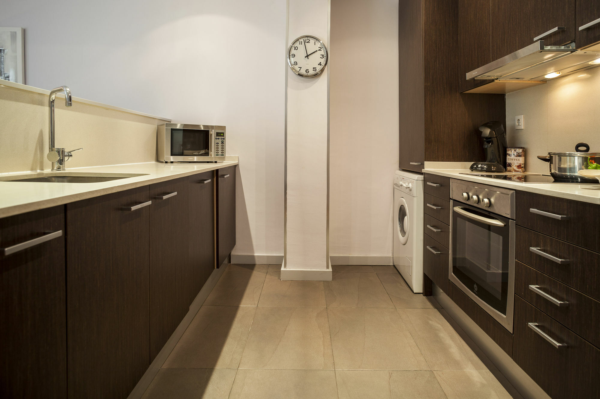 Short Stay Group Camp Nou Serviced Apartments Barcelona Bagian luar foto
